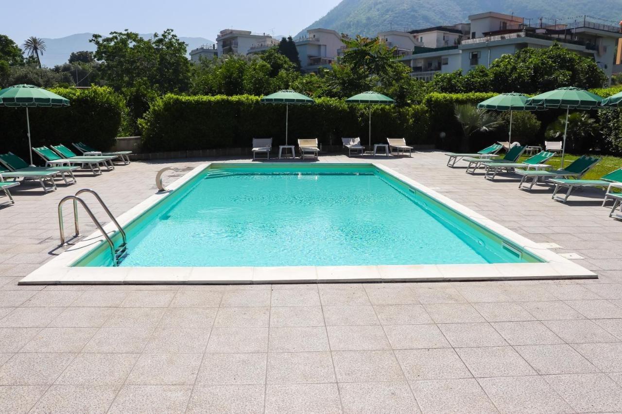 Europa Stabia Hotel Кастеламаре ди Стабия Екстериор снимка