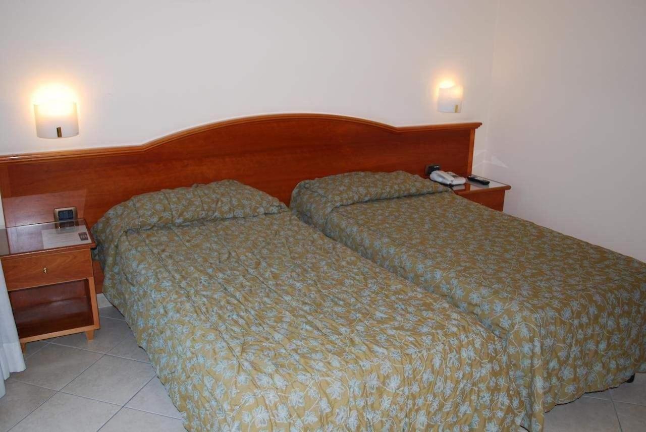 Europa Stabia Hotel Кастеламаре ди Стабия Стая снимка